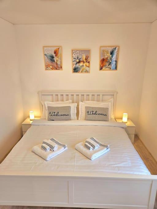 Cozy Sorada 1 Apartment Bragadiru ภายนอก รูปภาพ